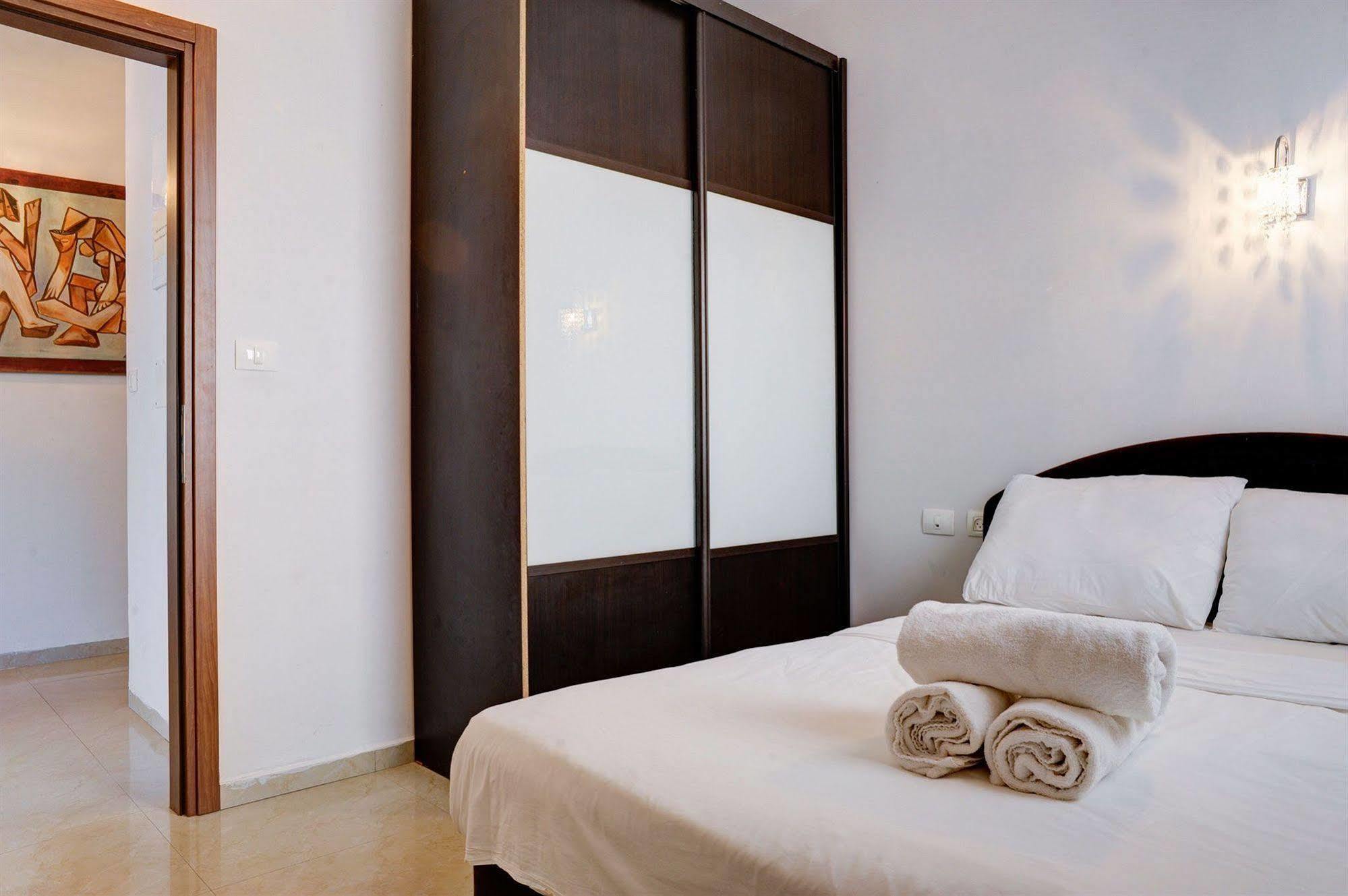 Liber Apartments By Raphael Hotels Tel Aviv Buitenkant foto